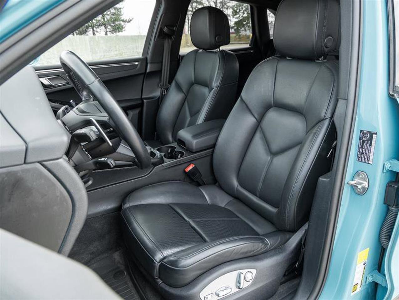 2023 Porsche Macan AWD Premium Pkg Plus 20 Macan S Wheels in Vesuvius Photo