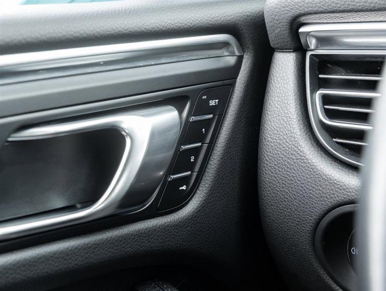 2023 Porsche Macan AWD Premium Pkg Plus 20 Macan S Wheels in Vesuvius Photo