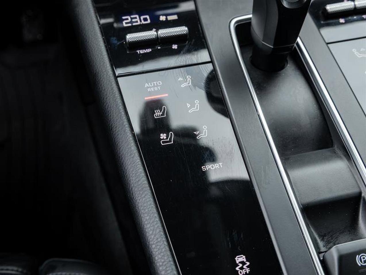 2023 Porsche Macan AWD Premium Pkg Plus 20 Macan S Wheels in Vesuvius Photo