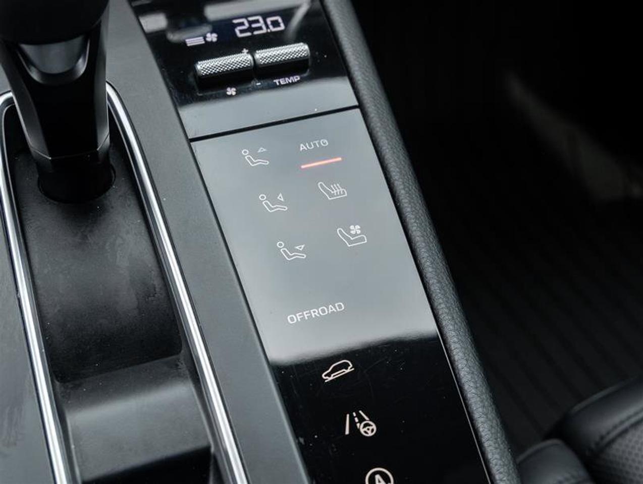 2023 Porsche Macan AWD Premium Pkg Plus 20 Macan S Wheels in Vesuvius Photo