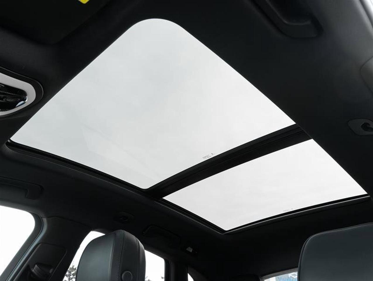 2023 Porsche Macan AWD Premium Pkg Plus 20 Macan S Wheels in Vesuvius Photo