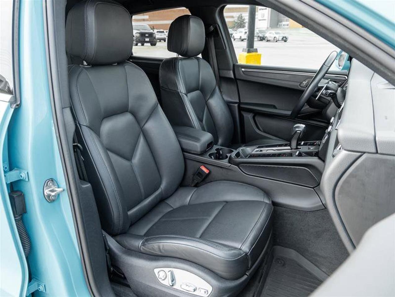 2023 Porsche Macan AWD Premium Pkg Plus 20 Macan S Wheels in Vesuvius Photo