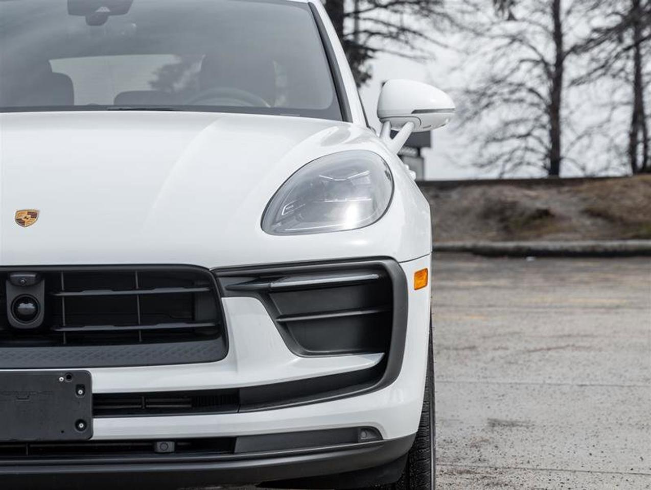 2025 Porsche Macan AWD Premium Pkg Plus Surround View BOSE Surround S Photo