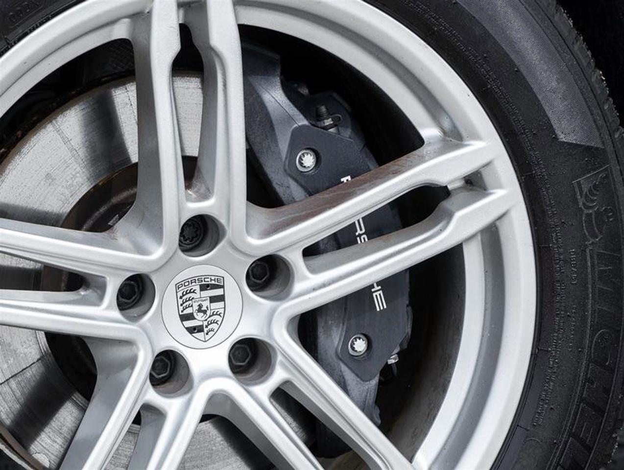 2025 Porsche Macan AWD Premium Pkg Plus Surround View BOSE Surround S Photo