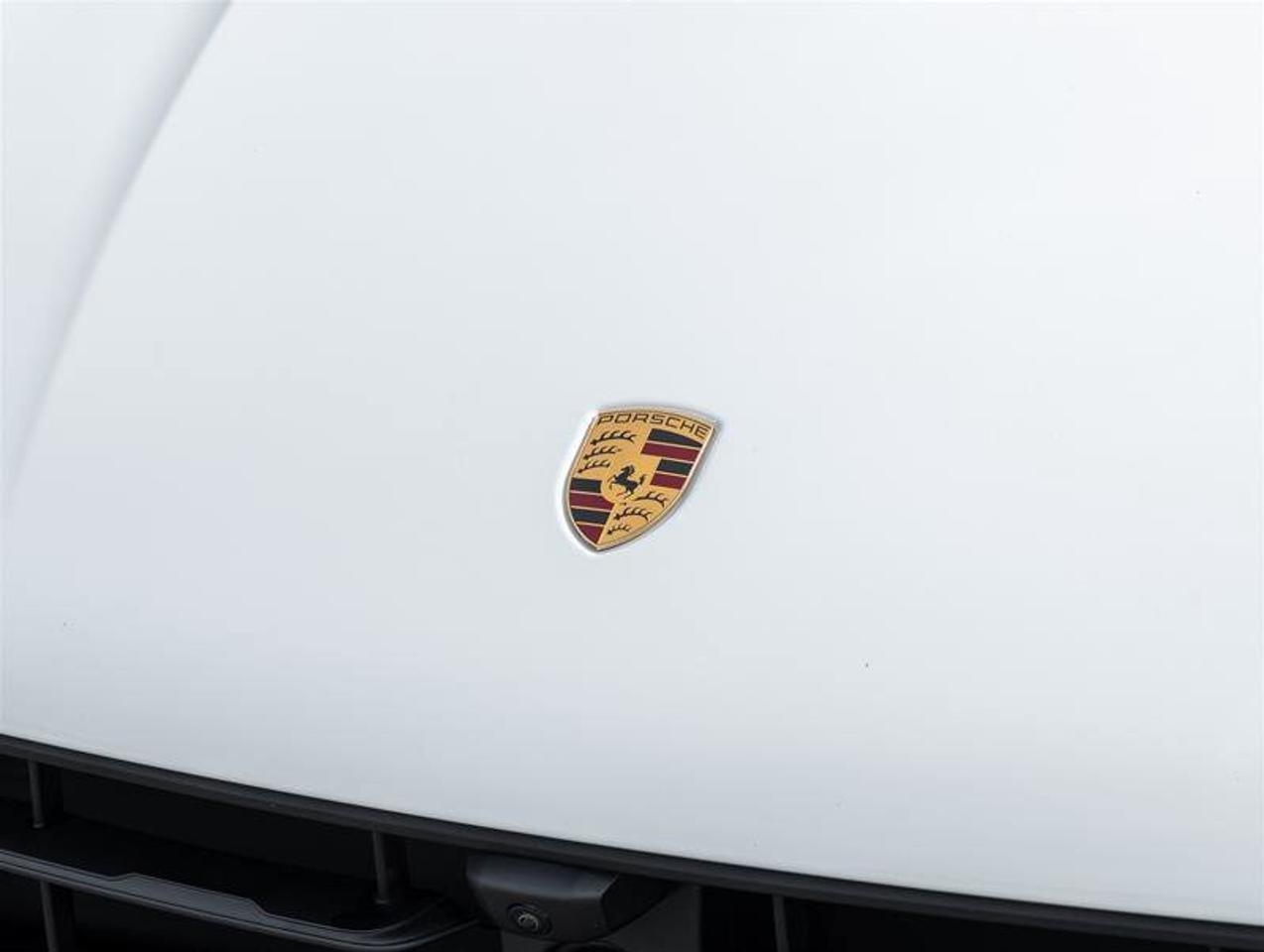 2025 Porsche Macan AWD Premium Pkg Plus Surround View BOSE Surround S Photo