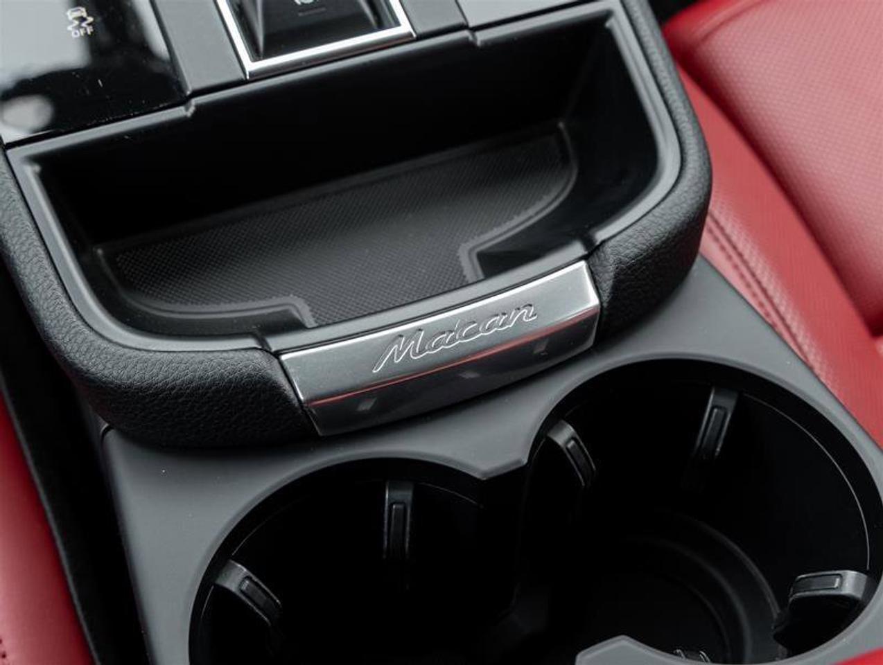 2025 Porsche Macan AWD Premium Pkg Plus Surround View BOSE Surround S Photo