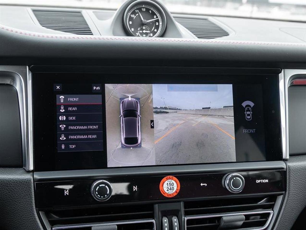 2025 Porsche Macan AWD Premium Pkg Plus Surround View BOSE Surround S Photo