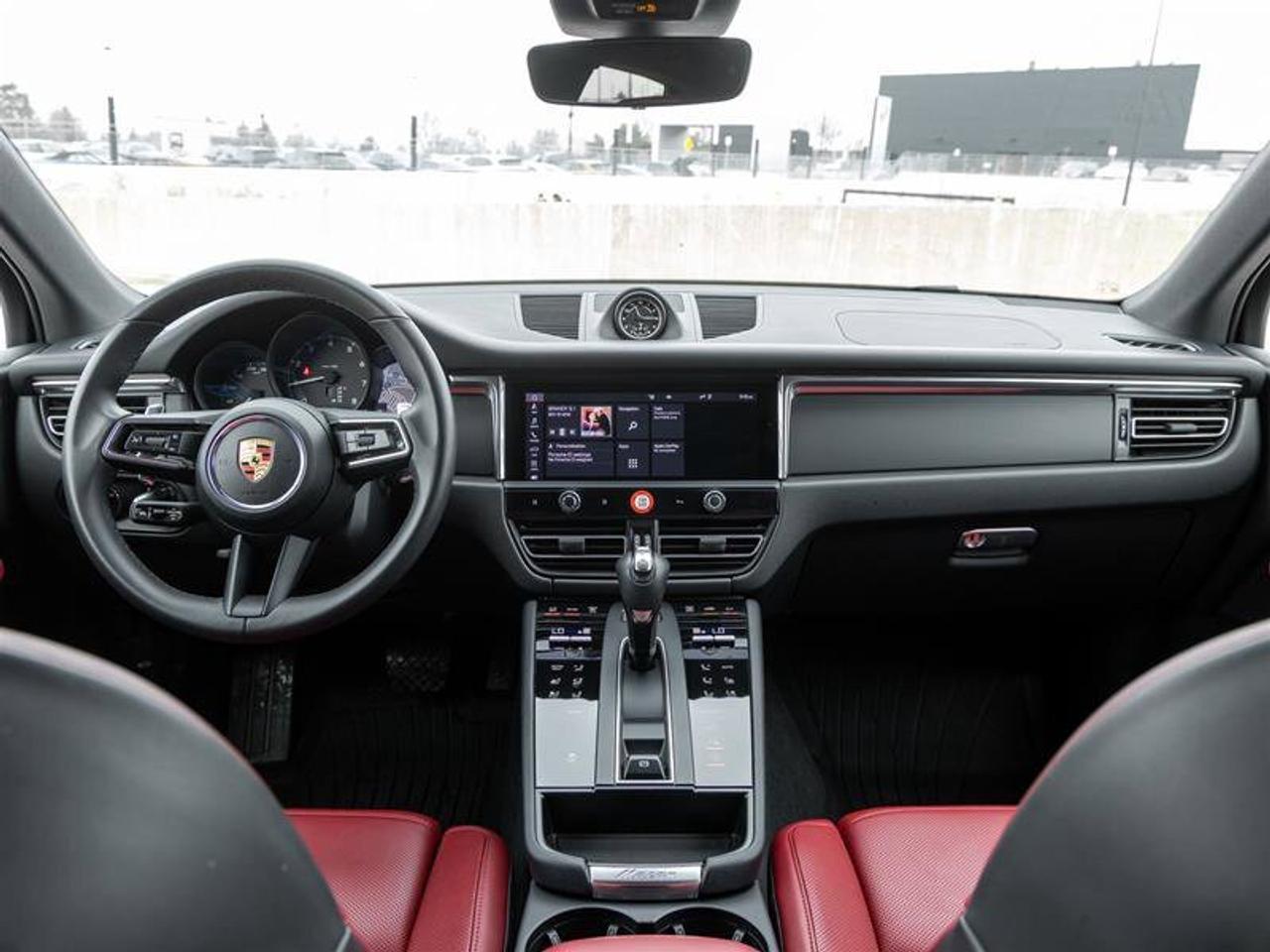 2025 Porsche Macan AWD Premium Pkg Plus Surround View BOSE Surround S Photo