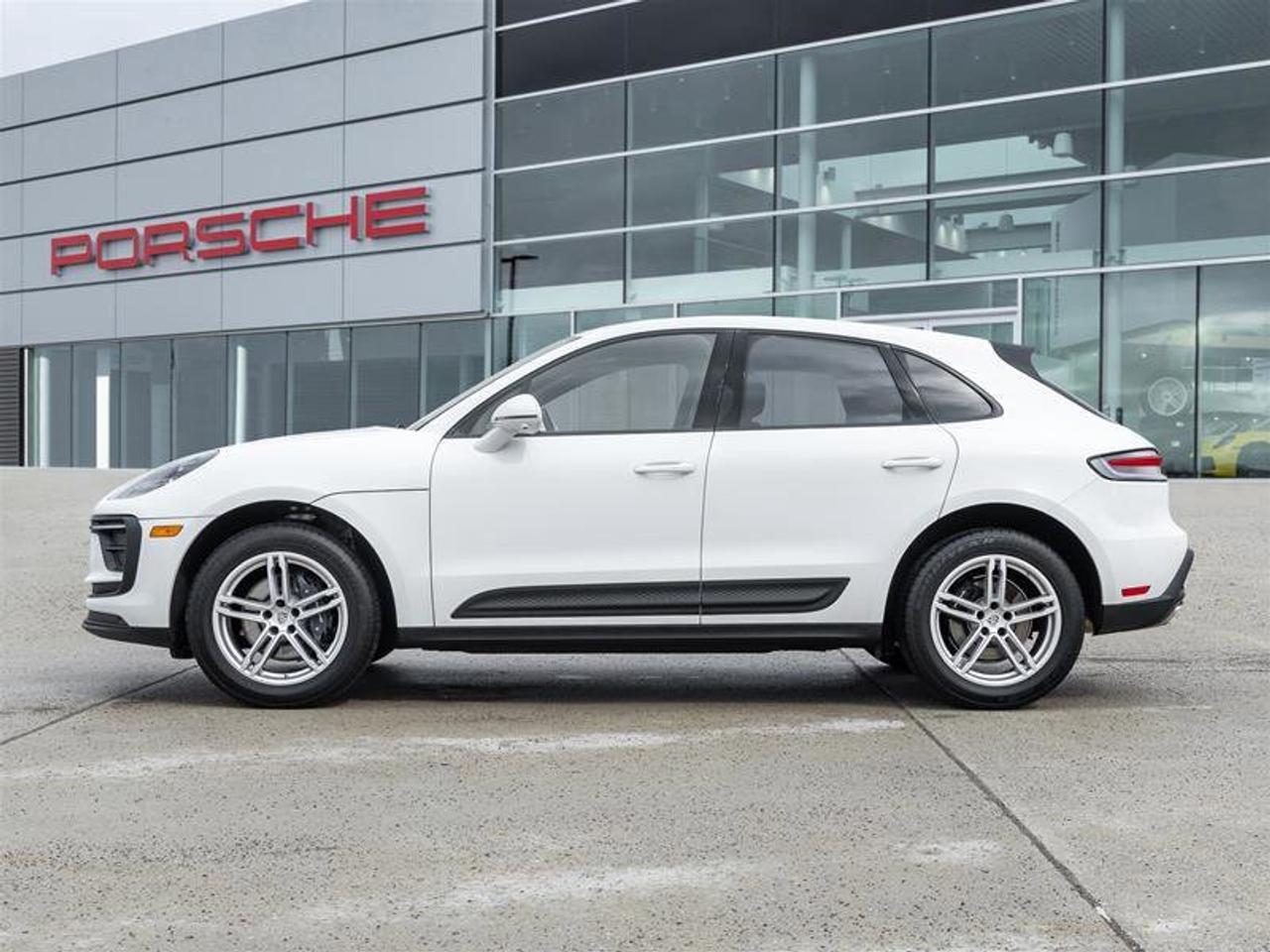 2025 Porsche Macan AWD Premium Pkg Plus Surround View  BOSE® Surround Photo2