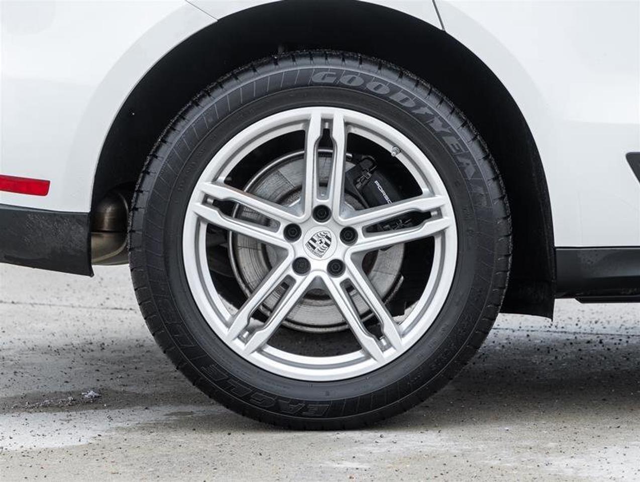 2025 Porsche Macan AWD Premium Pkg Plus Surround View  BOSE® Surround Photo