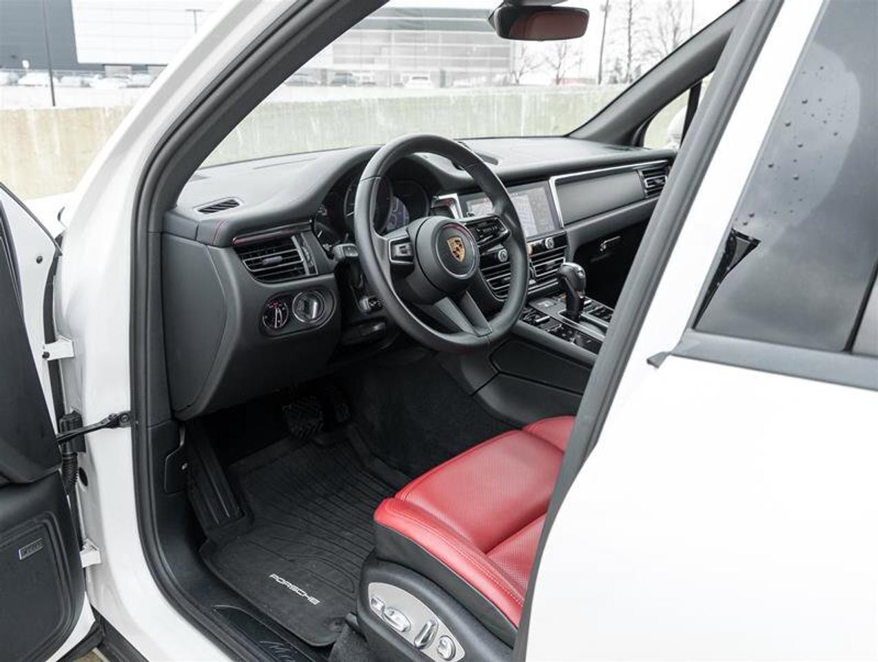 2025 Porsche Macan AWD Premium Pkg Plus Surround View  BOSE® Surround Photo