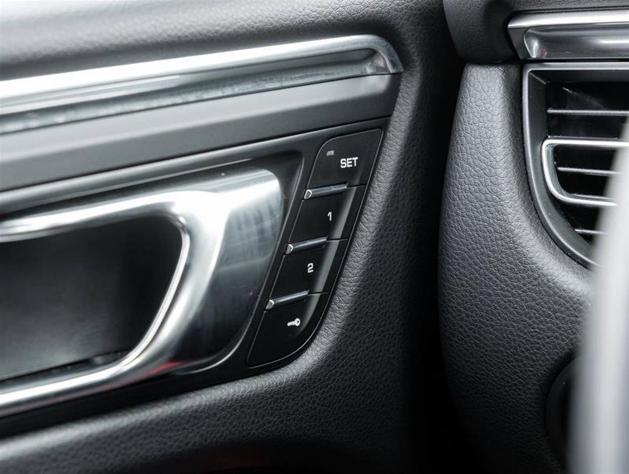 2025 Porsche Macan AWD Premium Pkg Plus Surround View  BOSE® Surround Photo