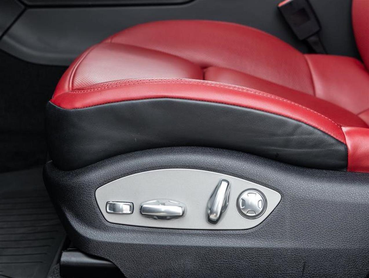 2025 Porsche Macan AWD Premium Pkg Plus Surround View  BOSE® Surround Photo