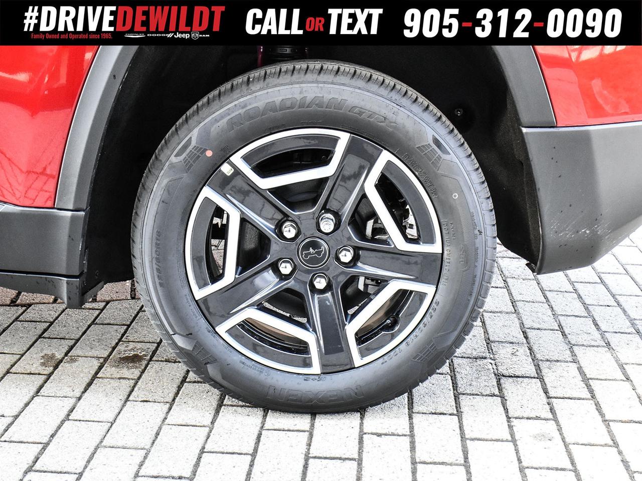 2026 Jeep Cherokee LAREDO   DEMO   NEW CAR RATES Photo