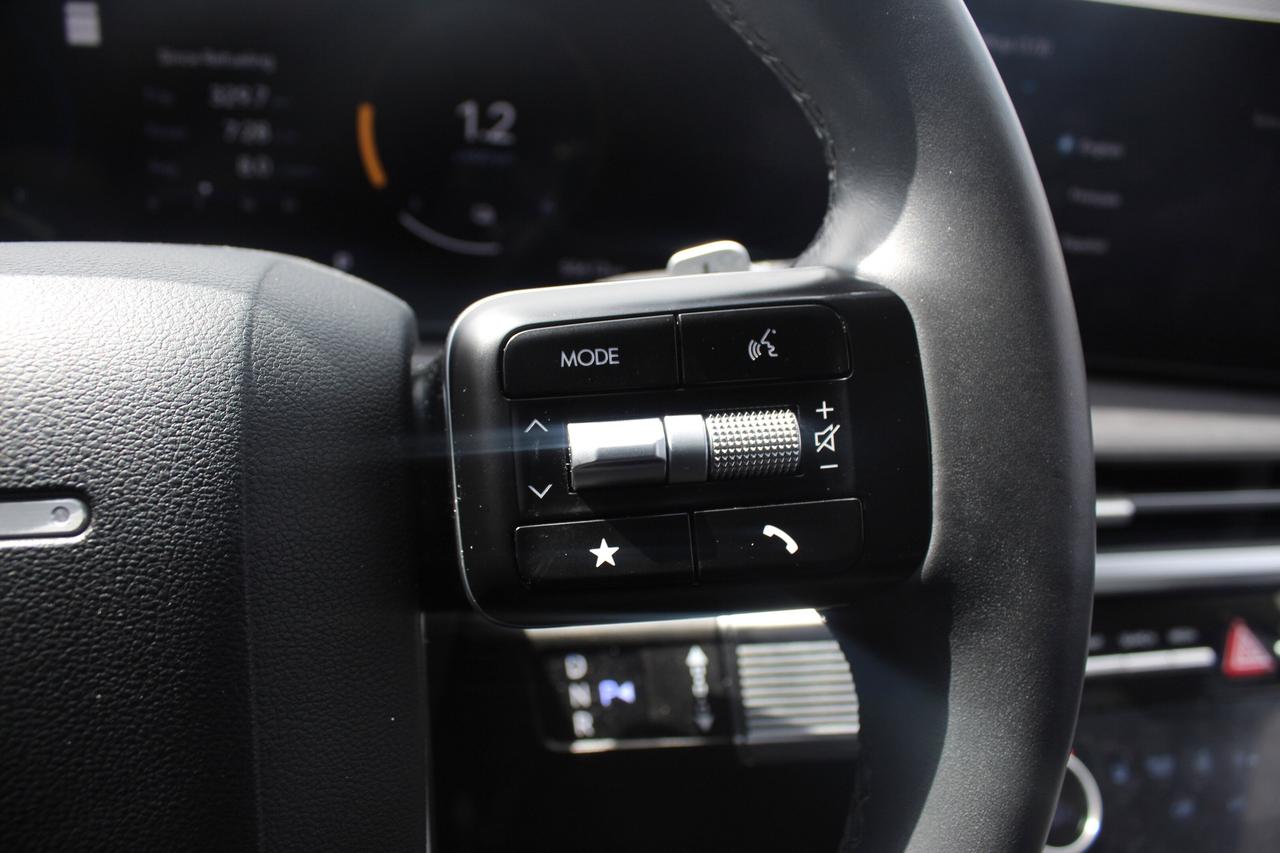 2024 Hyundai Santa Fe Hybrid PREFERRED Photo