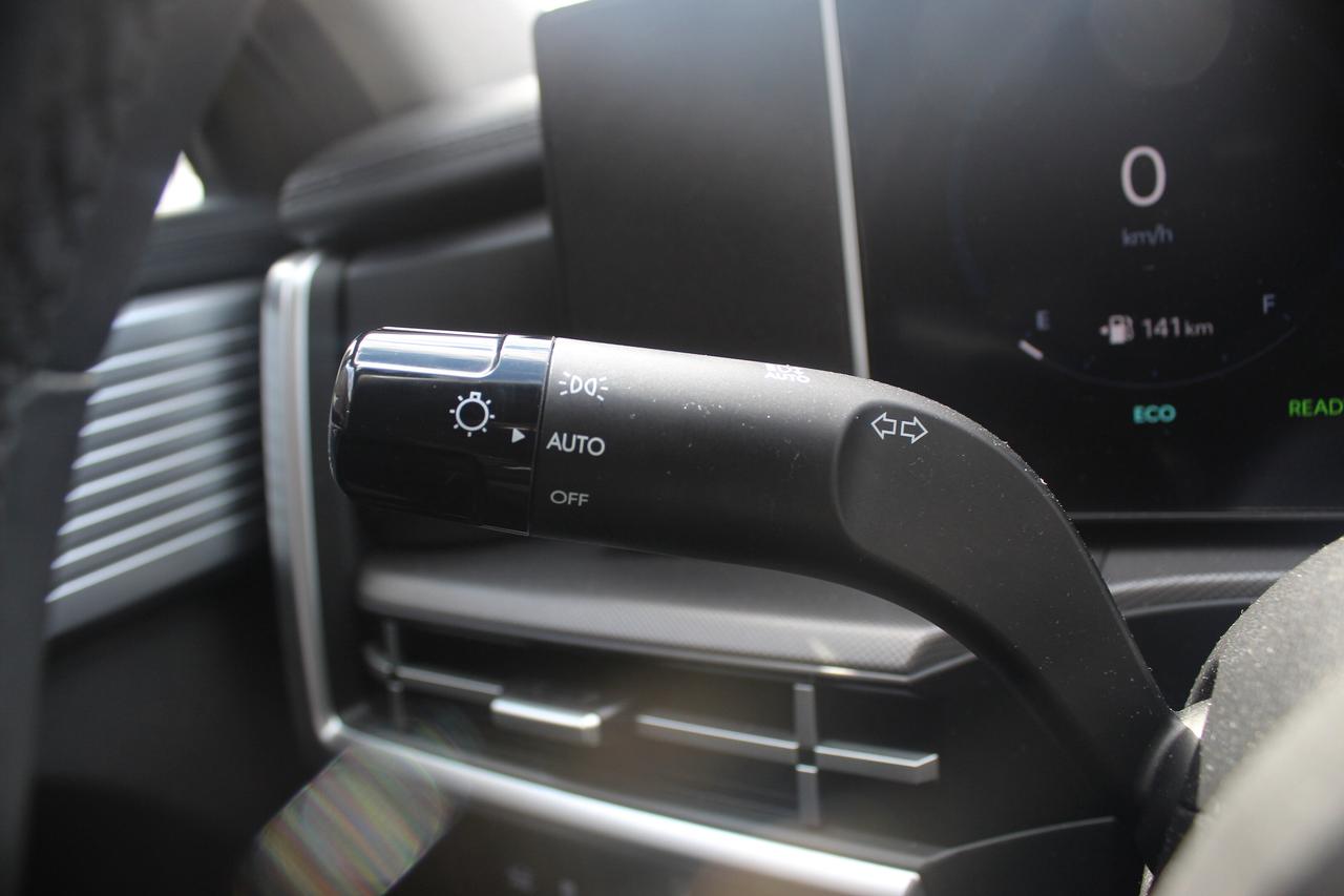 2024 Hyundai Santa Fe Hybrid PREFERRED Photo