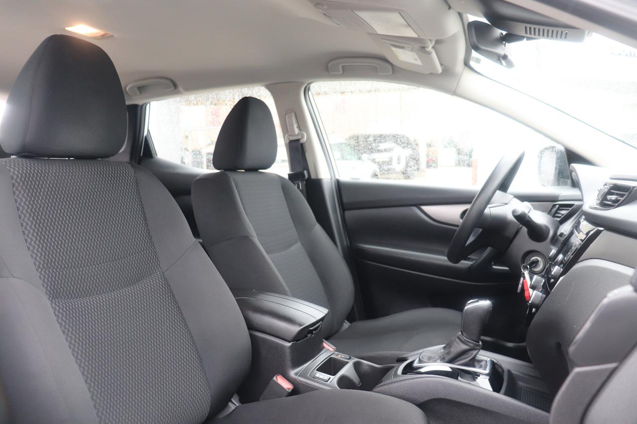 2023 Nissan Qashqai S AWD NO ACCIDENTS LOW KMS CARPLAY B-UP CAM B-SPOT Photo