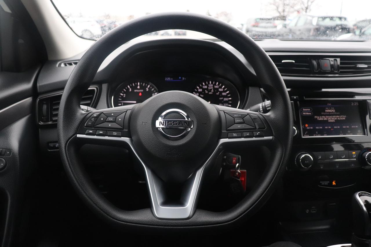 2023 Nissan Qashqai S AWD NO ACCIDENTS LOW KMS CARPLAY B-UP CAM B-SPOT Photo