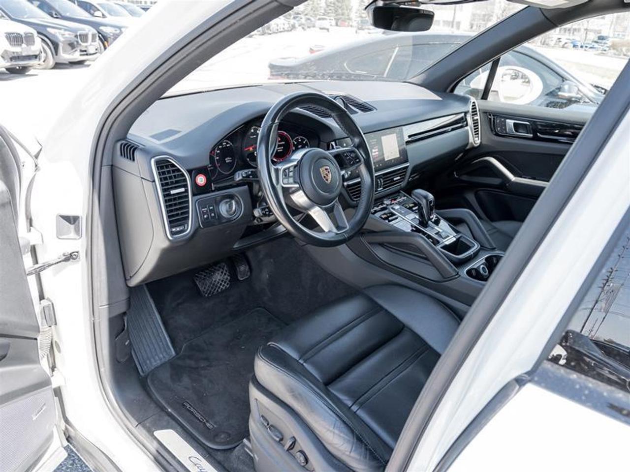 2022 Porsche Cayenne Base 4dr All-wheel Drive Photo