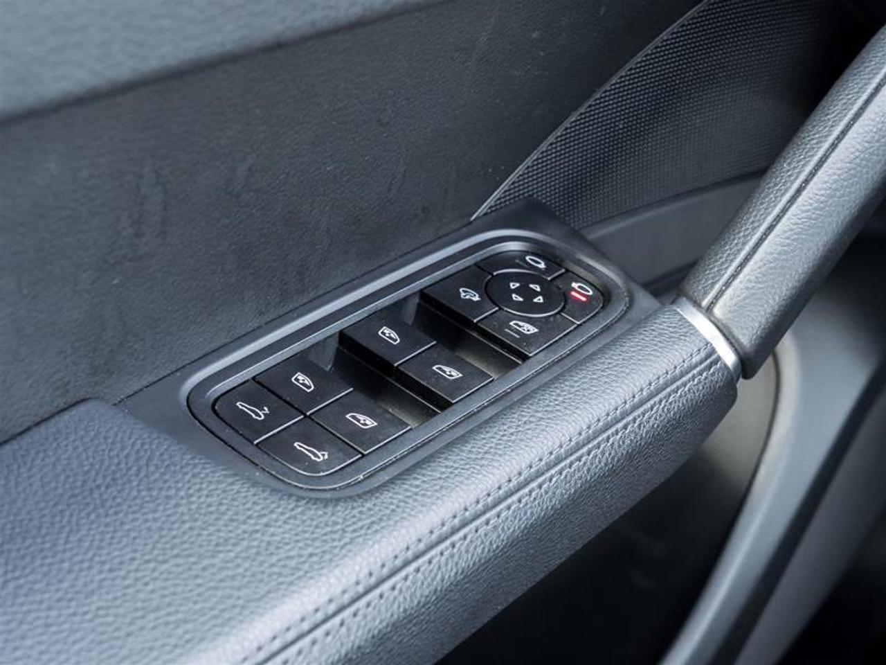 2022 Porsche Cayenne Base 4dr All-wheel Drive Photo