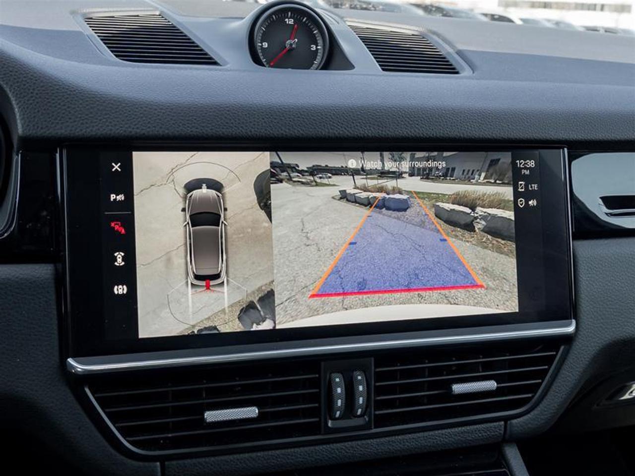 2022 Porsche Cayenne Base 4dr All-wheel Drive Photo