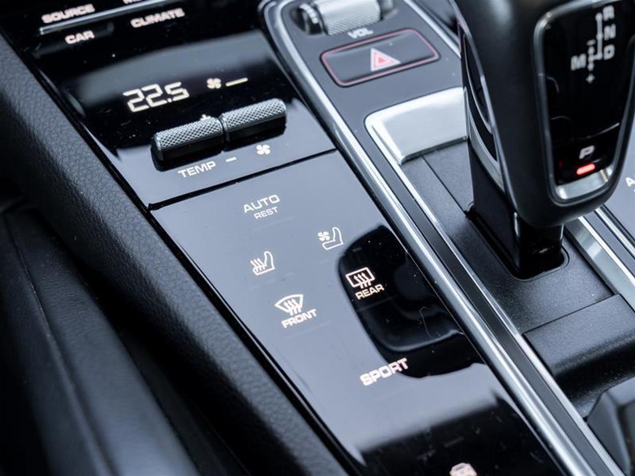 2022 Porsche Cayenne Base 4dr All-wheel Drive Photo