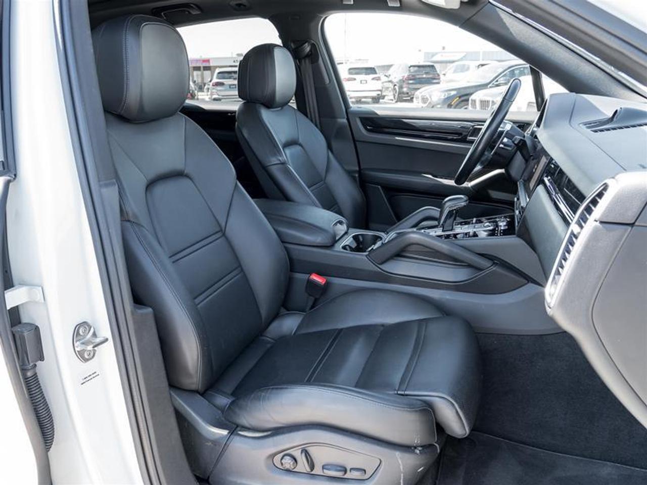 2022 Porsche Cayenne Base 4dr All-wheel Drive Photo