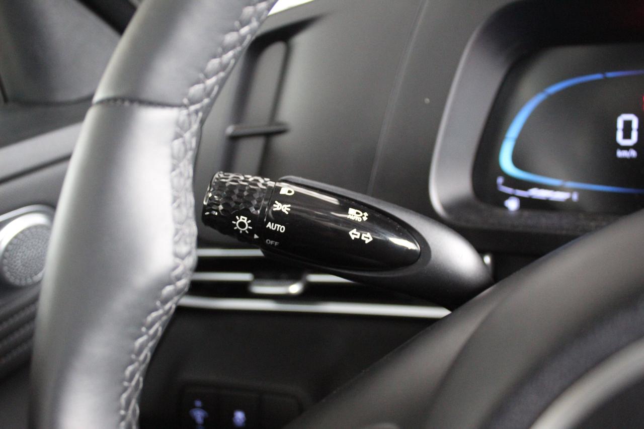 2024 Hyundai Elantra Preferred Photo