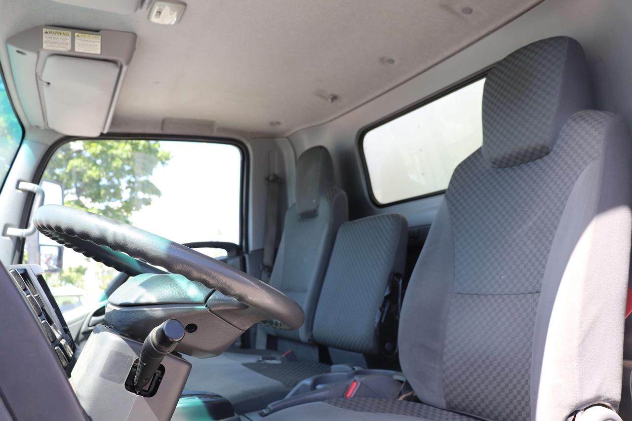 2015 Isuzu NPR GAS REG 132.5  WB 12000 GVWR IBT PWL Photo