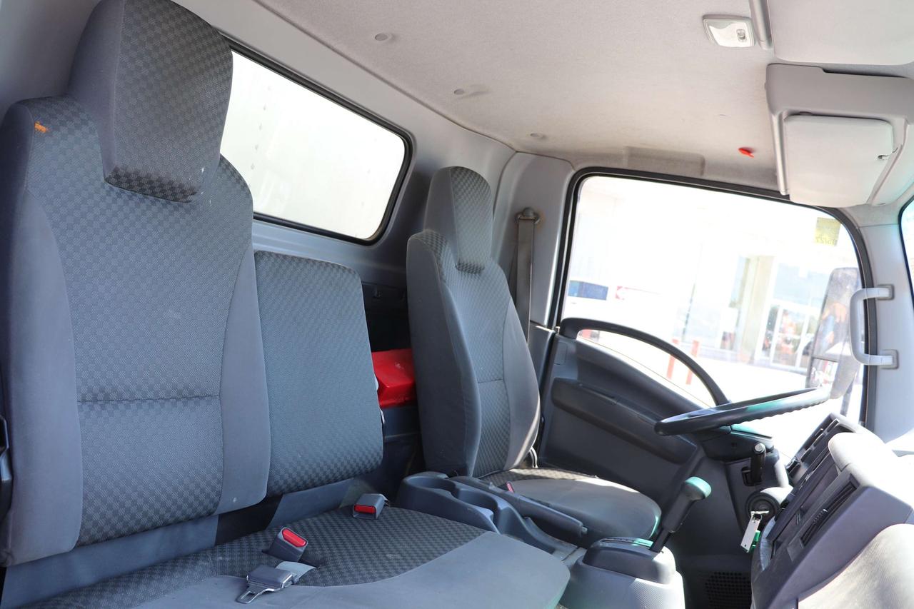 2015 Isuzu NPR GAS REG 132.5  WB 12000 GVWR IBT PWL Photo