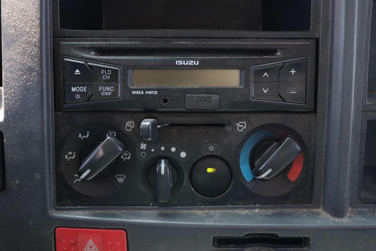 2015 Isuzu NPR GAS REG 132.5  WB 12000 GVWR IBT PWL Photo