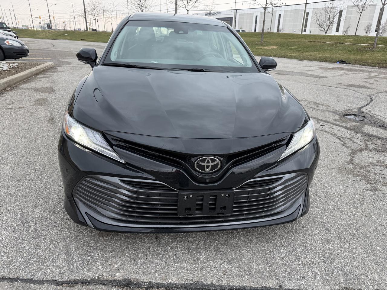 2018 Toyota Camry XLE V6 Heads Up 360 Camera Leather Navigation Photo2