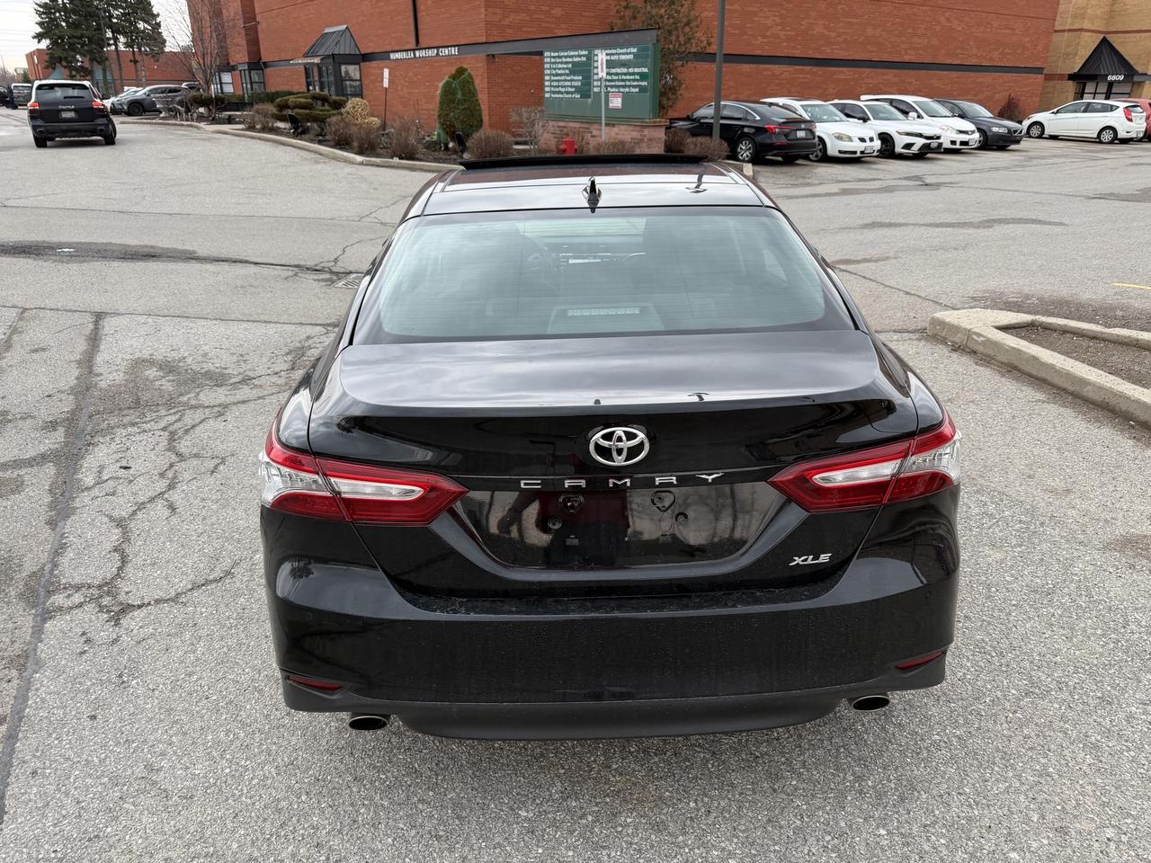 2018 Toyota Camry XLE V6 Heads Up 360 Camera Leather Navigation Photo