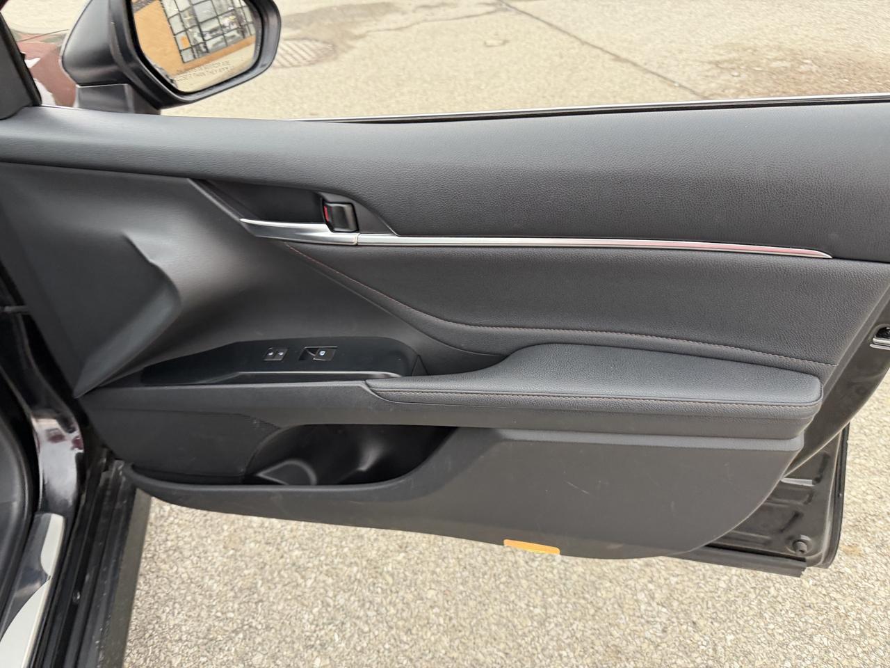 2018 Toyota Camry XLE V6 Heads Up 360 Camera Leather Navigation Photo