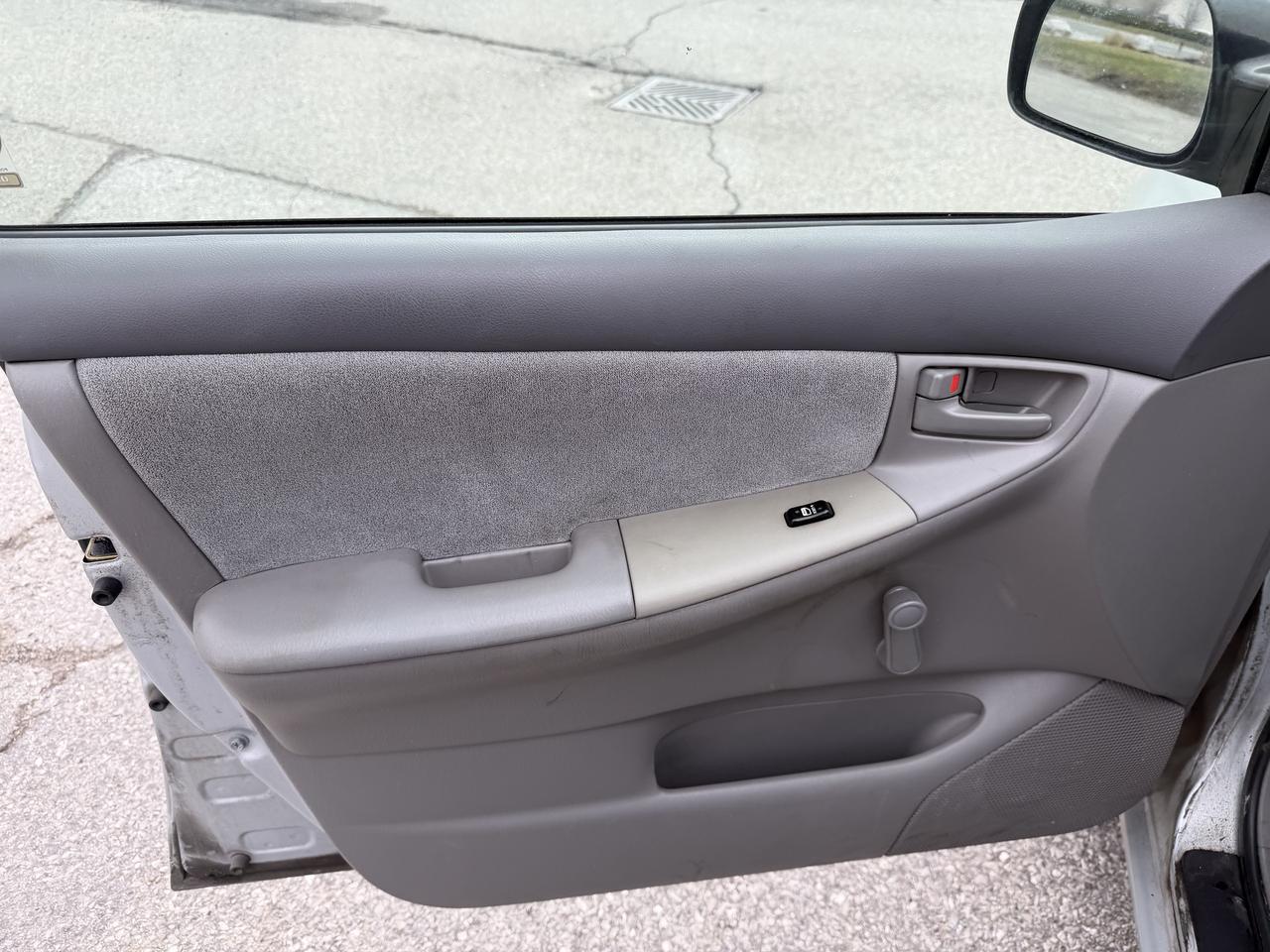 2006 Toyota Corolla CE Auto Full Service History  Automatic 1 Owner Photo