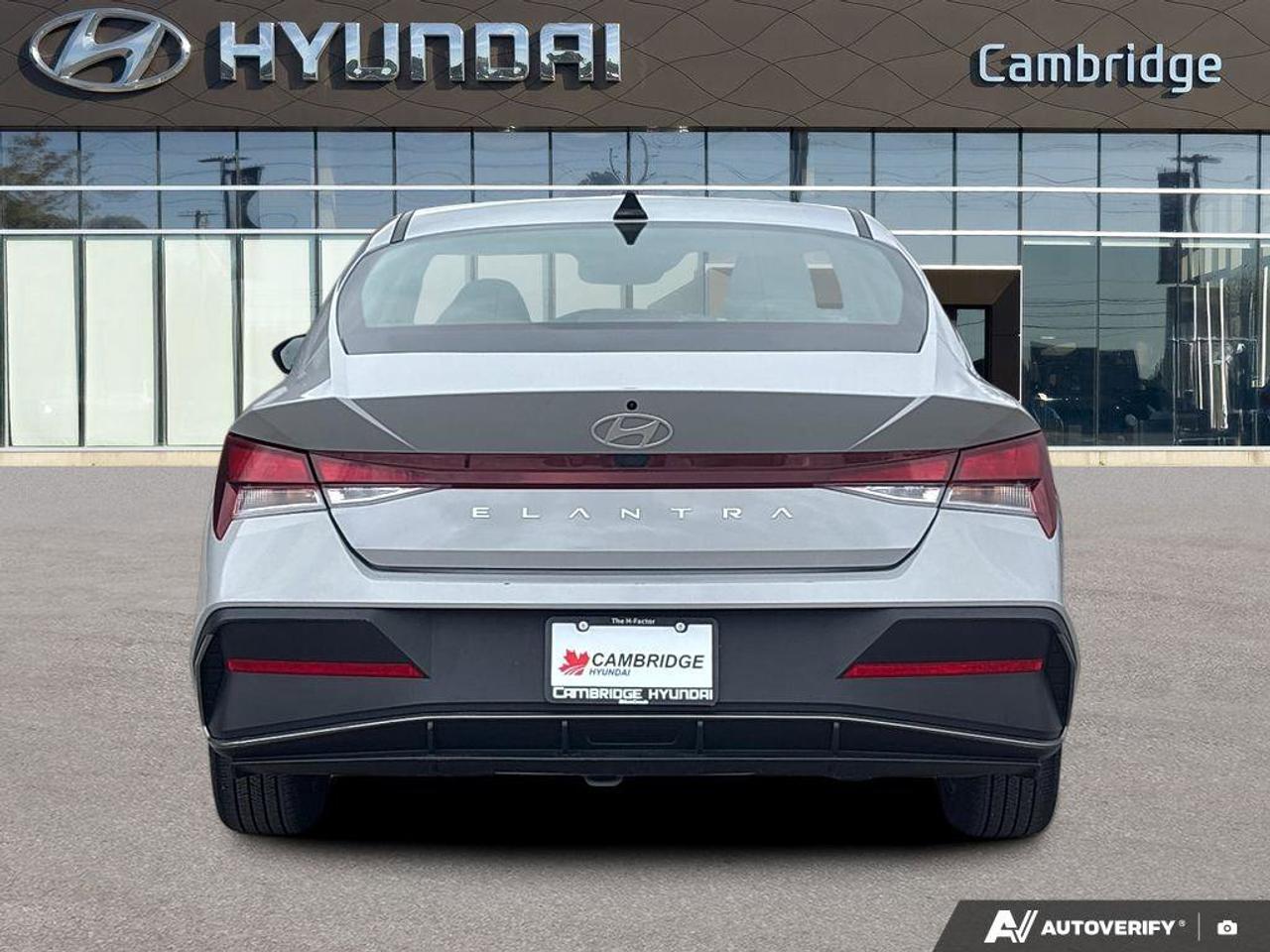 2024 Hyundai Elantra Preferred   HEATED SEATS/WHEEL   5.9L/100KM Photo