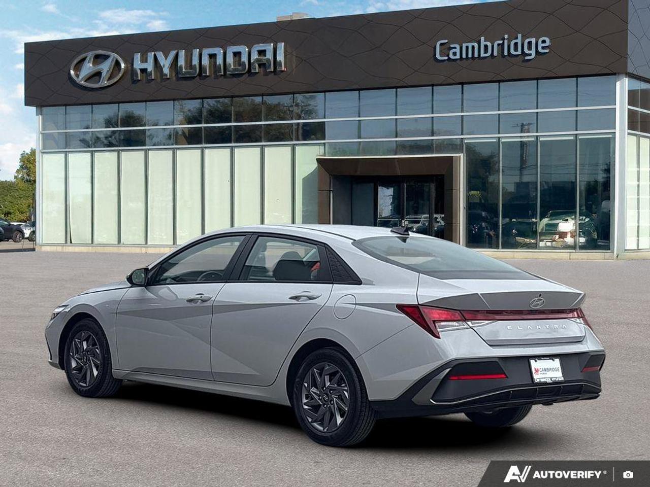2024 Hyundai Elantra Preferred   HEATED SEATS/WHEEL   5.9L/100KM Photo4