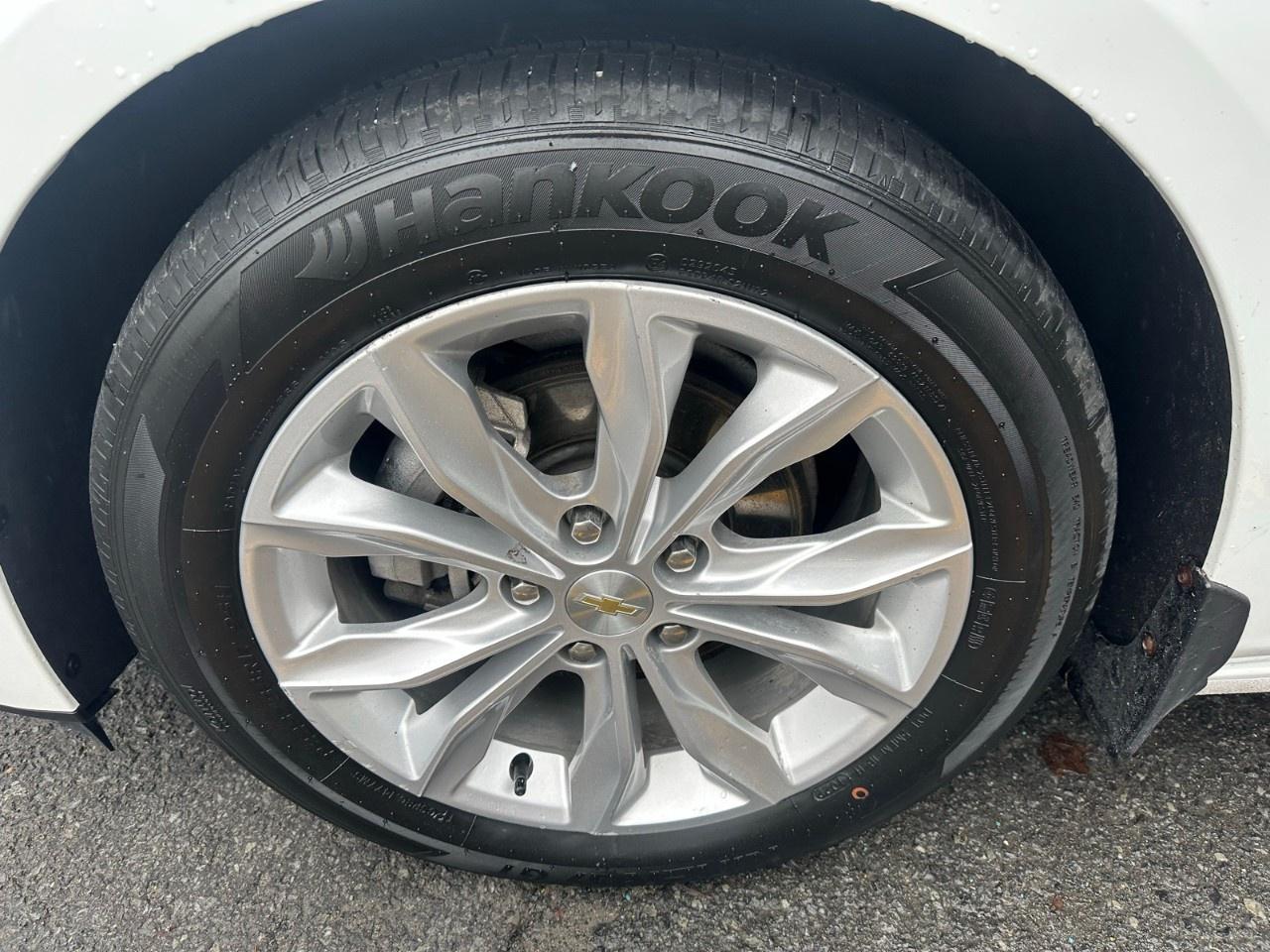 2022 Chevrolet Malibu 4DR SDN LT Photo