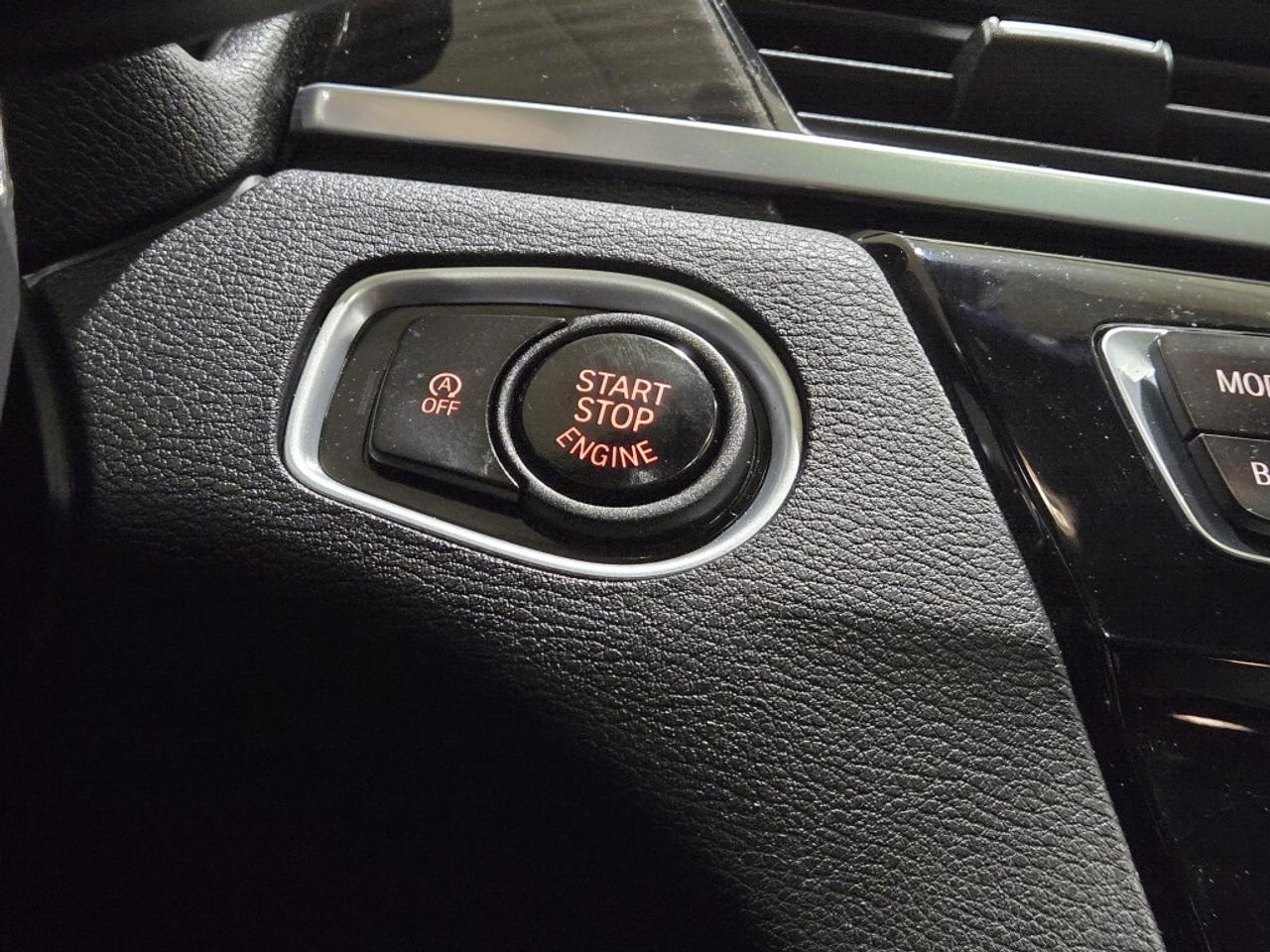 2019 BMW X1 xDrive28i 4dr  NO ACCIDENT APPLE CARPLAY PUSH STAR Photo