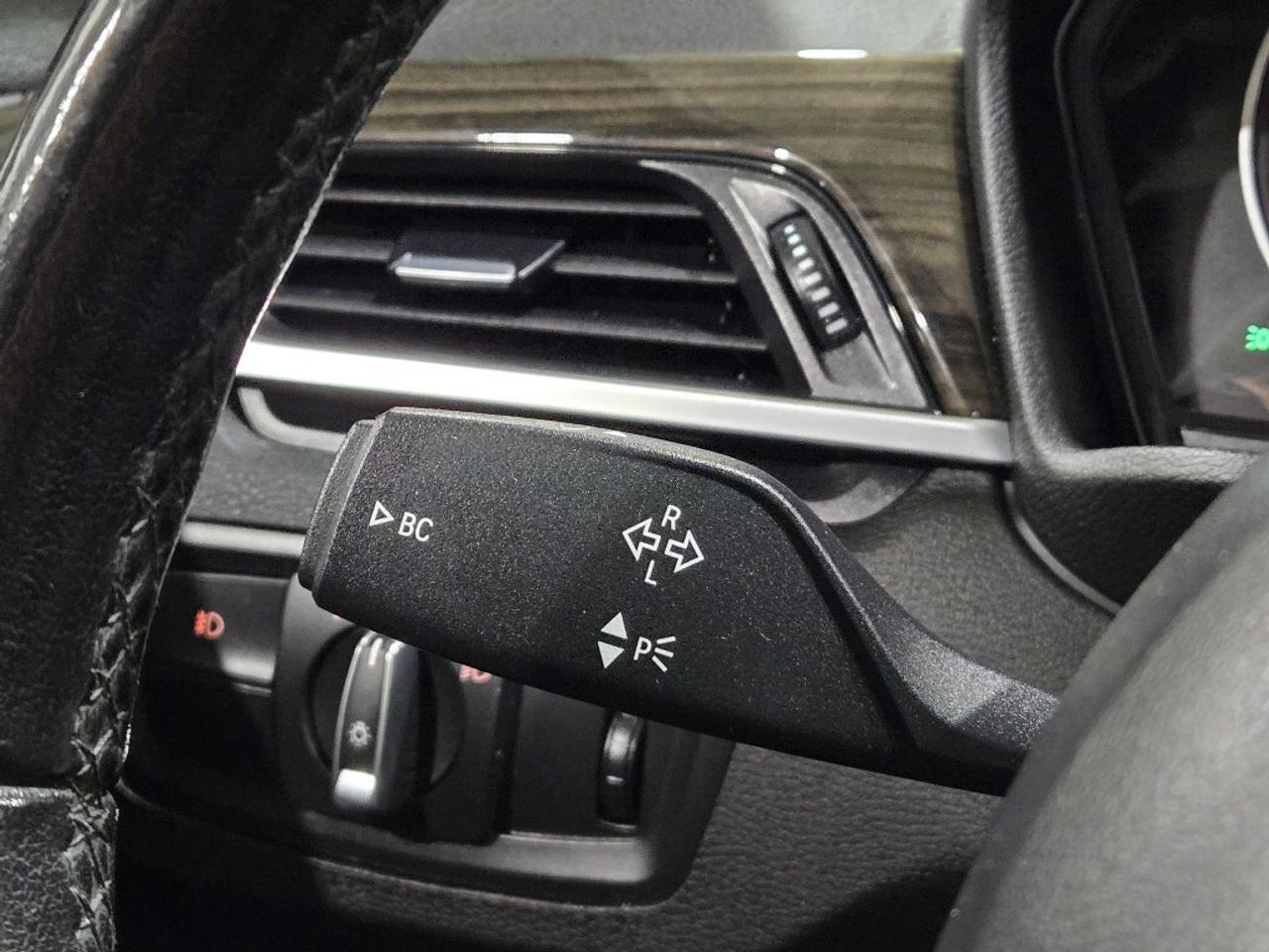 2019 BMW X1 xDrive28i 4dr  NO ACCIDENT APPLE CARPLAY PUSH STAR Photo