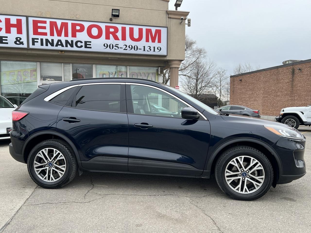 2021 Ford Escape SEL AWD   Leather   Navi   Remote Start Photo