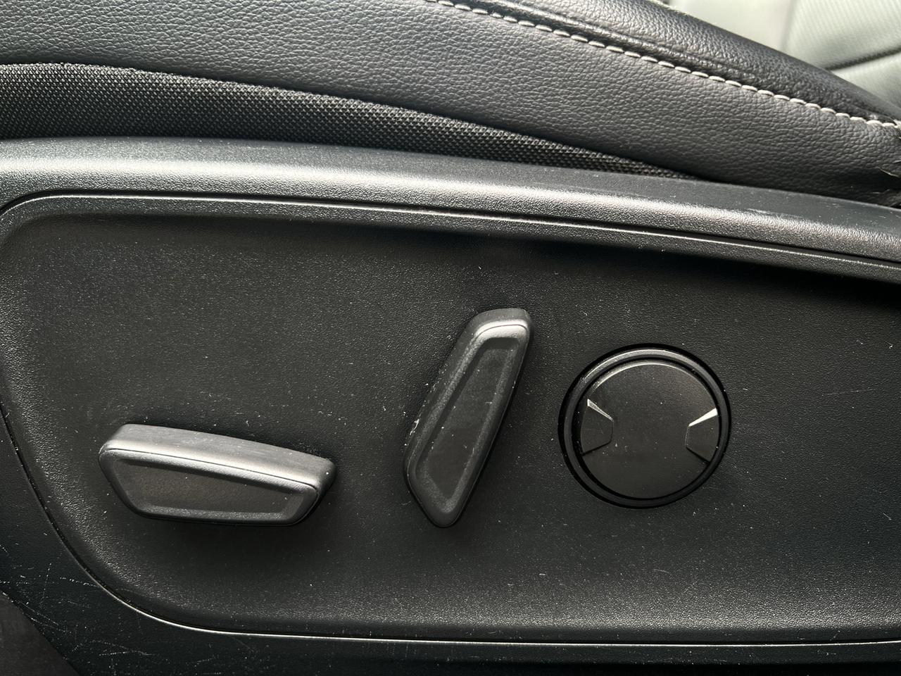 2021 Ford Escape SEL AWD   Leather   Navi   Remote Start Photo