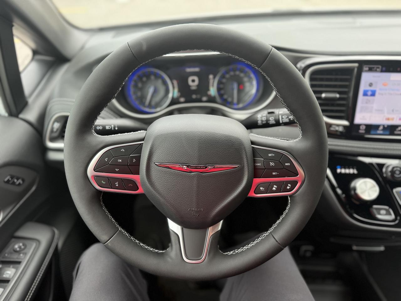 2025 Chrysler Pacifica Select AWD - Power Liftgate & Sliding Doors Photo