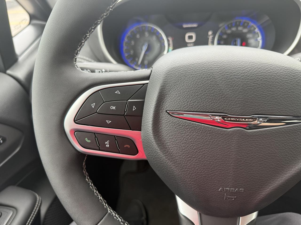 2025 Chrysler Pacifica Select AWD - Power Liftgate & Sliding Doors Photo