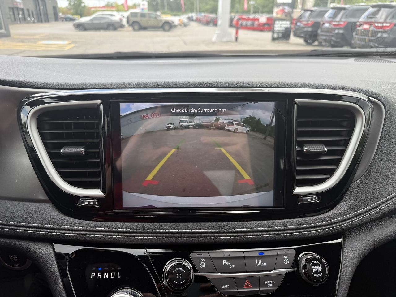 2025 Chrysler Pacifica Select AWD - Power Liftgate & Sliding Doors Photo