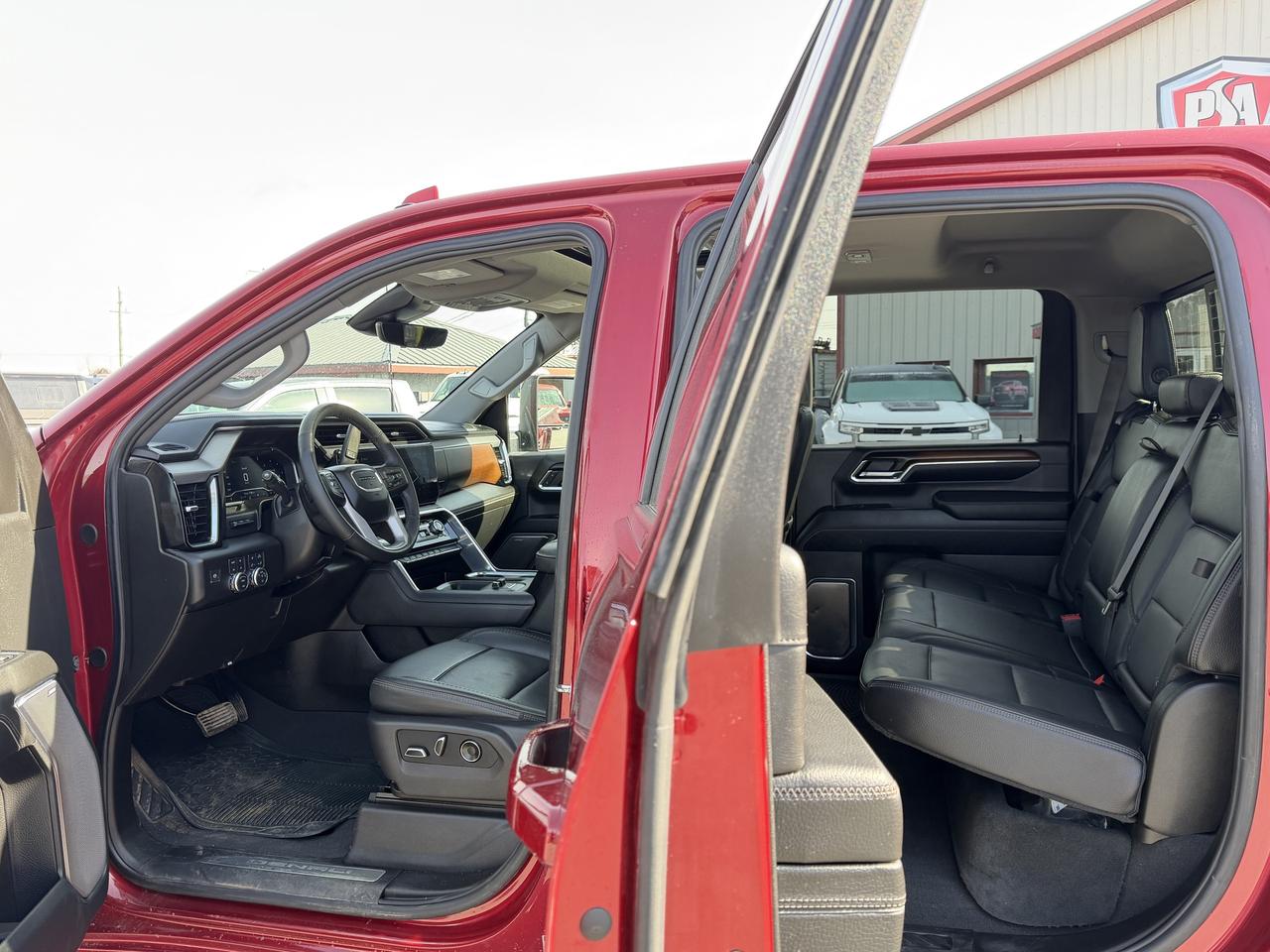 2024 GMC Sierra 3500HD DENALI LIFT/WHEEL/TIRE PKG!! Photo