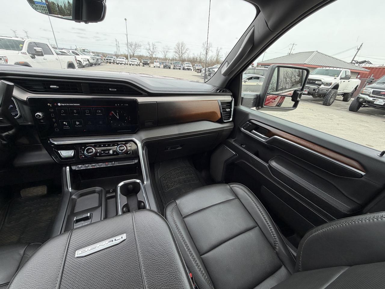 2024 GMC Sierra 3500HD DENALI LIFT/WHEEL/TIRE PKG!! Photo