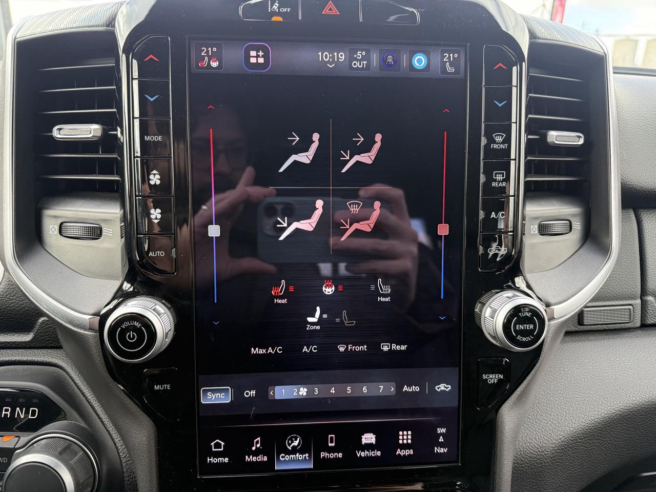 2025 RAM 1500 Big Horn 4x4 Crew Cab - Navigation - Alpine Sound Photo