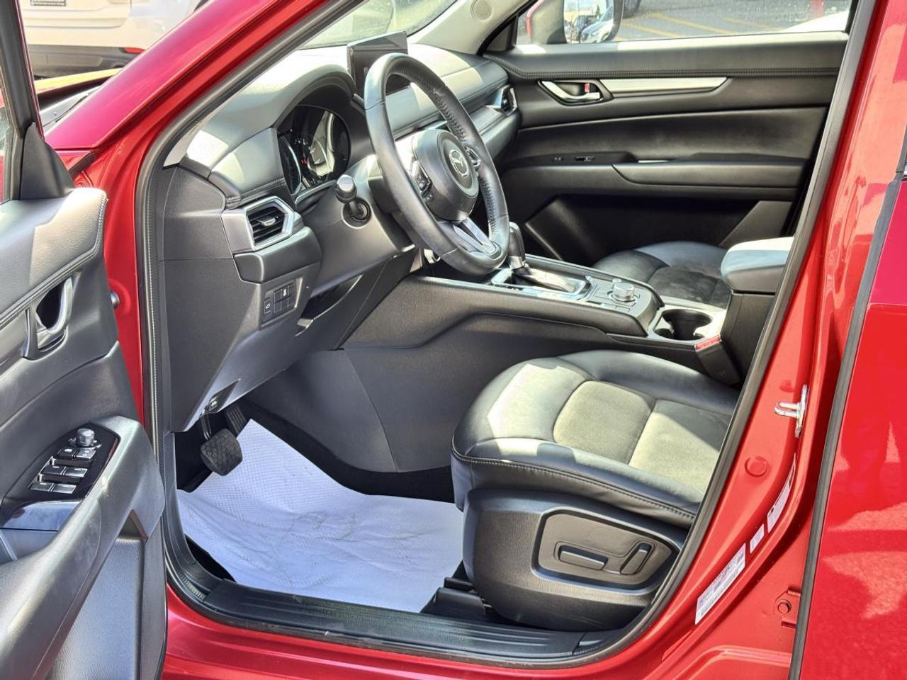 2023 Mazda CX-5 GS AWD/ EXTENDED WARRANTY/ NEW TIRES AND BRAKES Photo