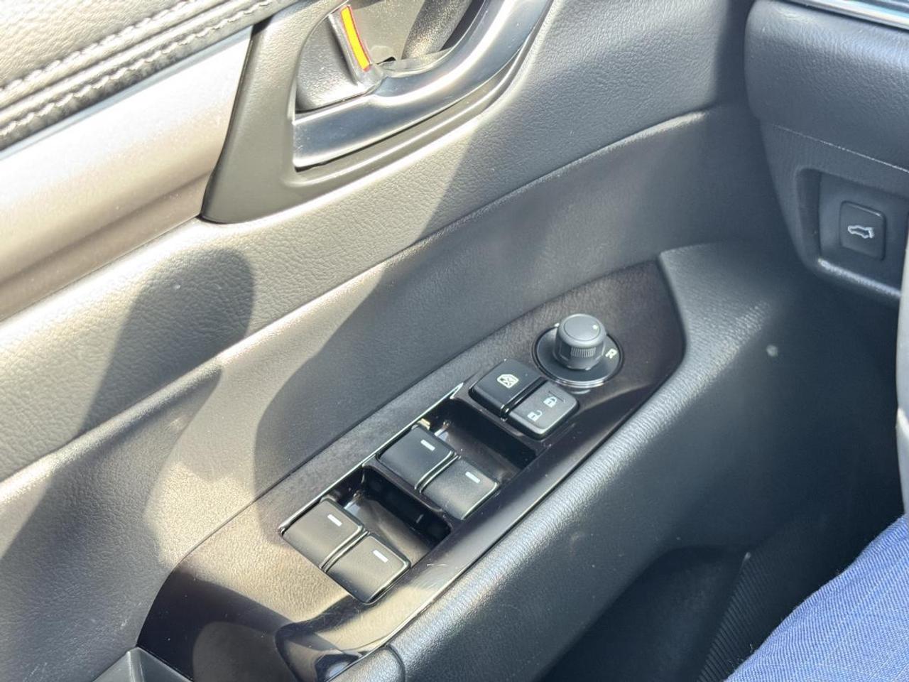 2023 Mazda CX-5 GS AWD/ EXTENDED WARRANTY/ NEW TIRES AND BRAKES Photo